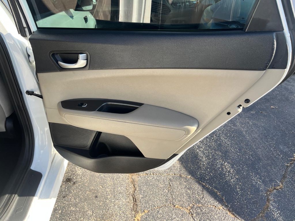 2017 Kia Optima Image 12