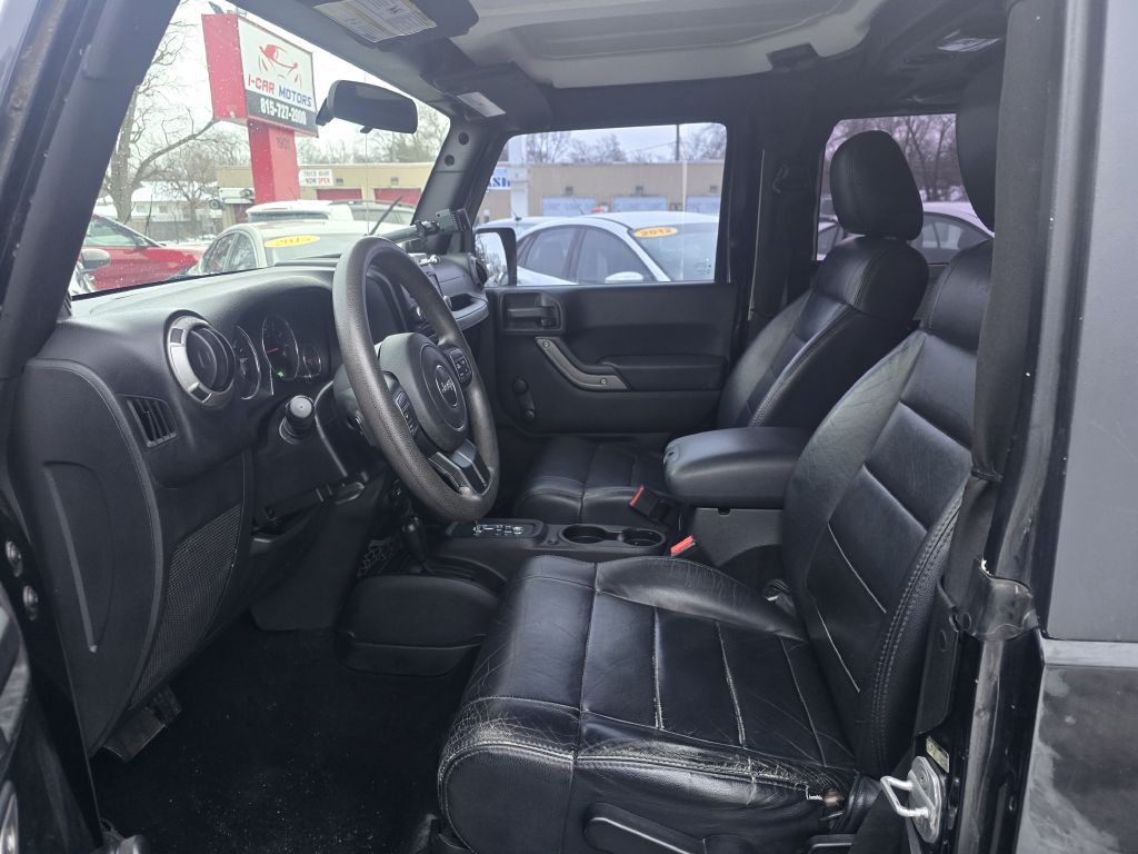 2012 Jeep Wrangler Image 10