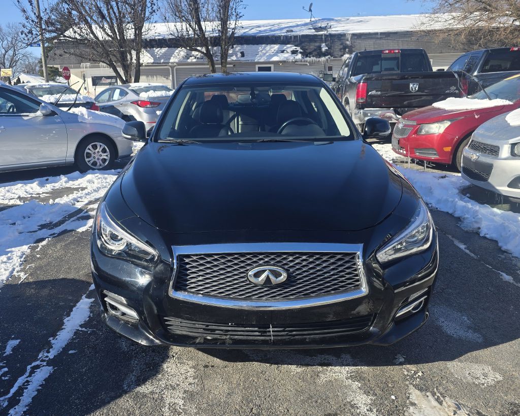 2015 INFINITI Q50 Image 2
