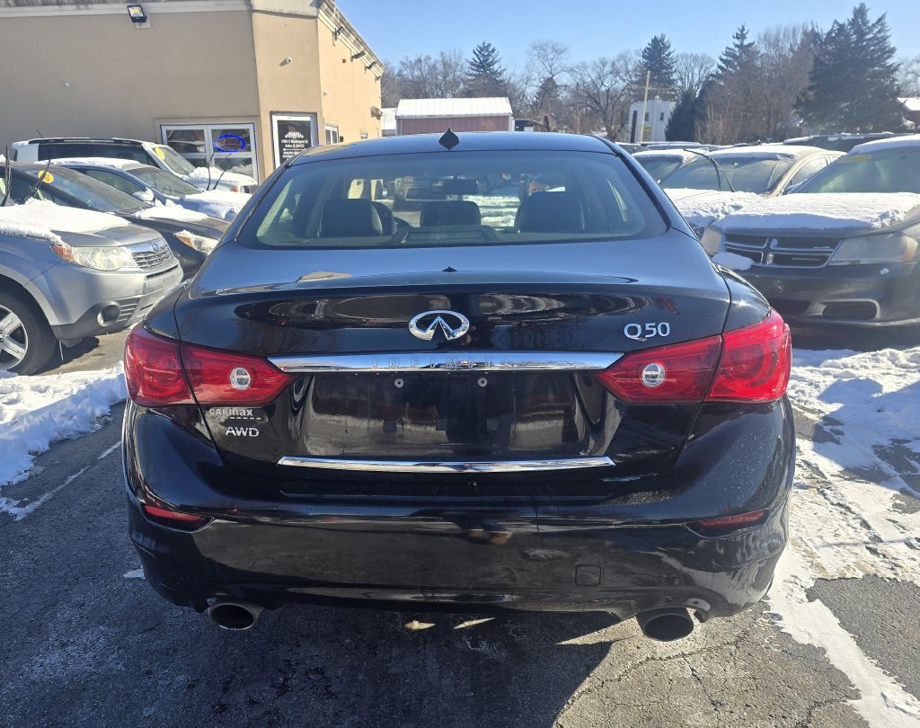 2015 INFINITI Q50 Image 4