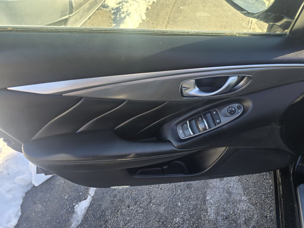 2015 INFINITI Q50 Image 5