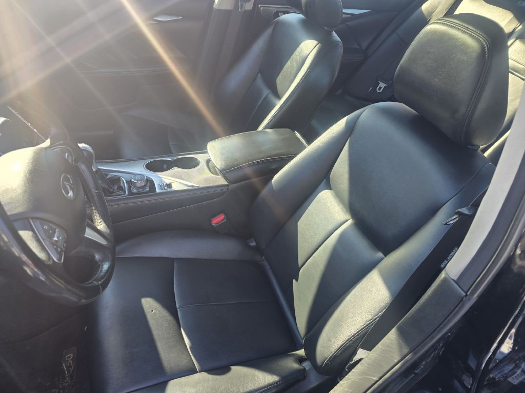 2015 INFINITI Q50 Image 7