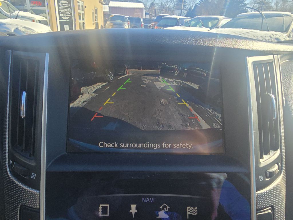 2015 INFINITI Q50 Image 10