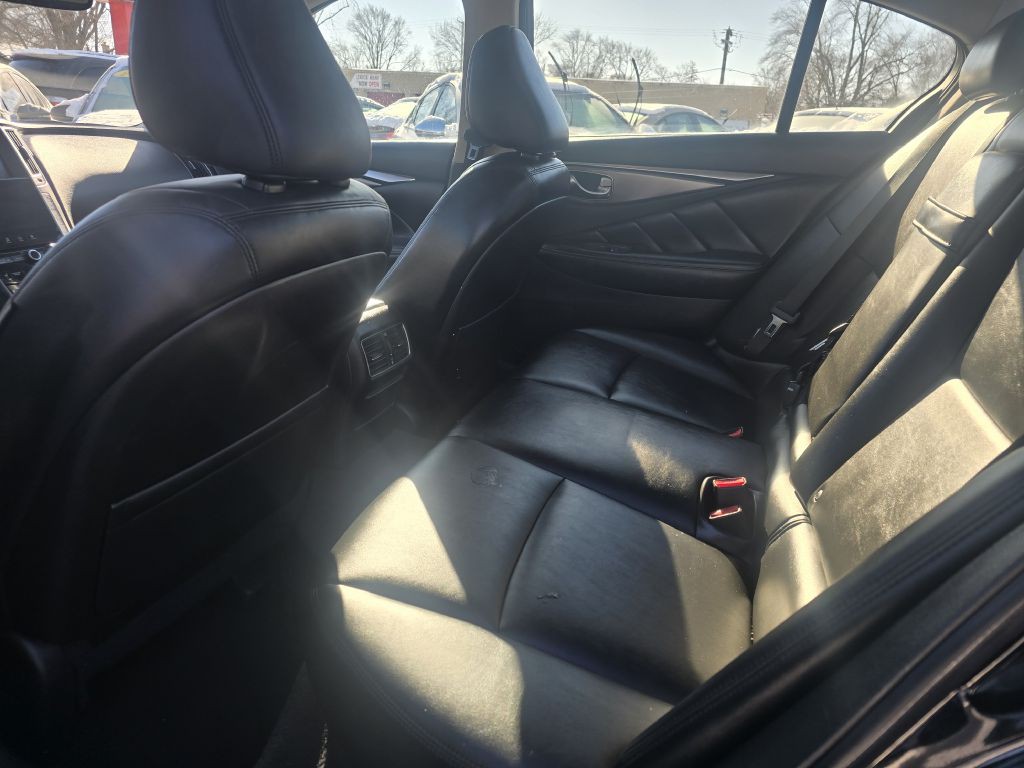 2015 INFINITI Q50 Image 14