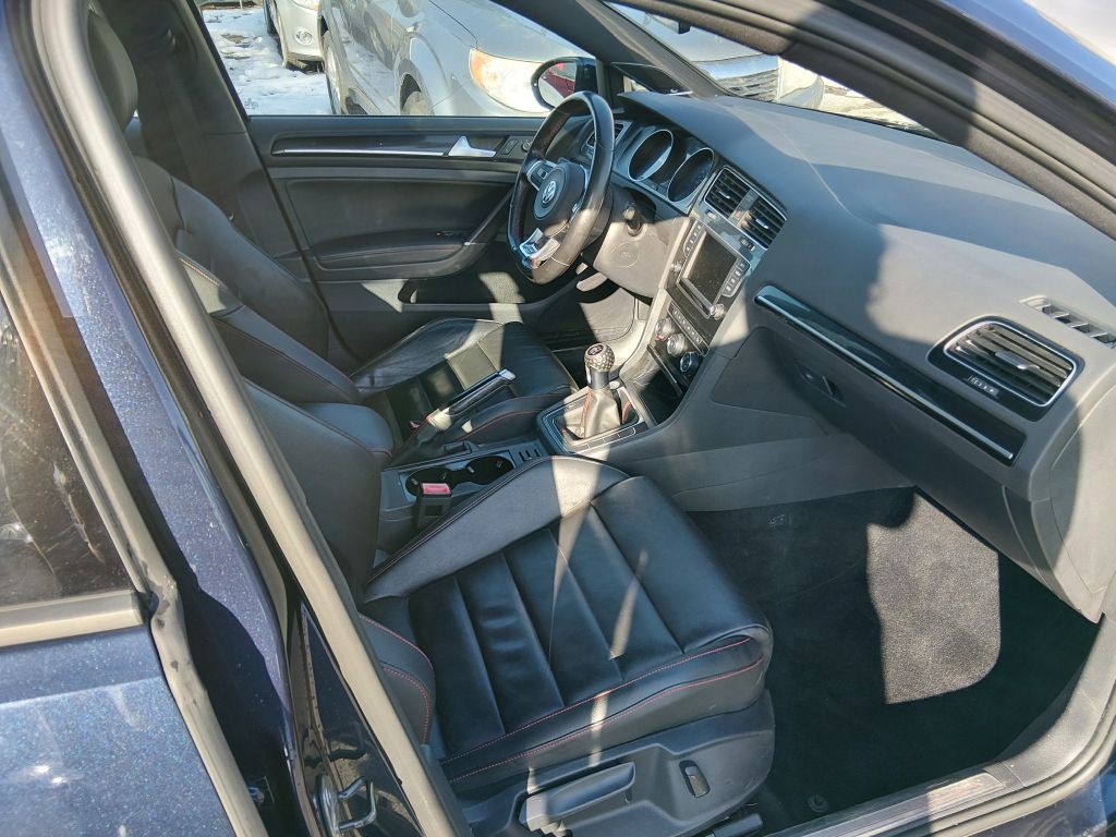 2016 Volkswagen GTI Image 13