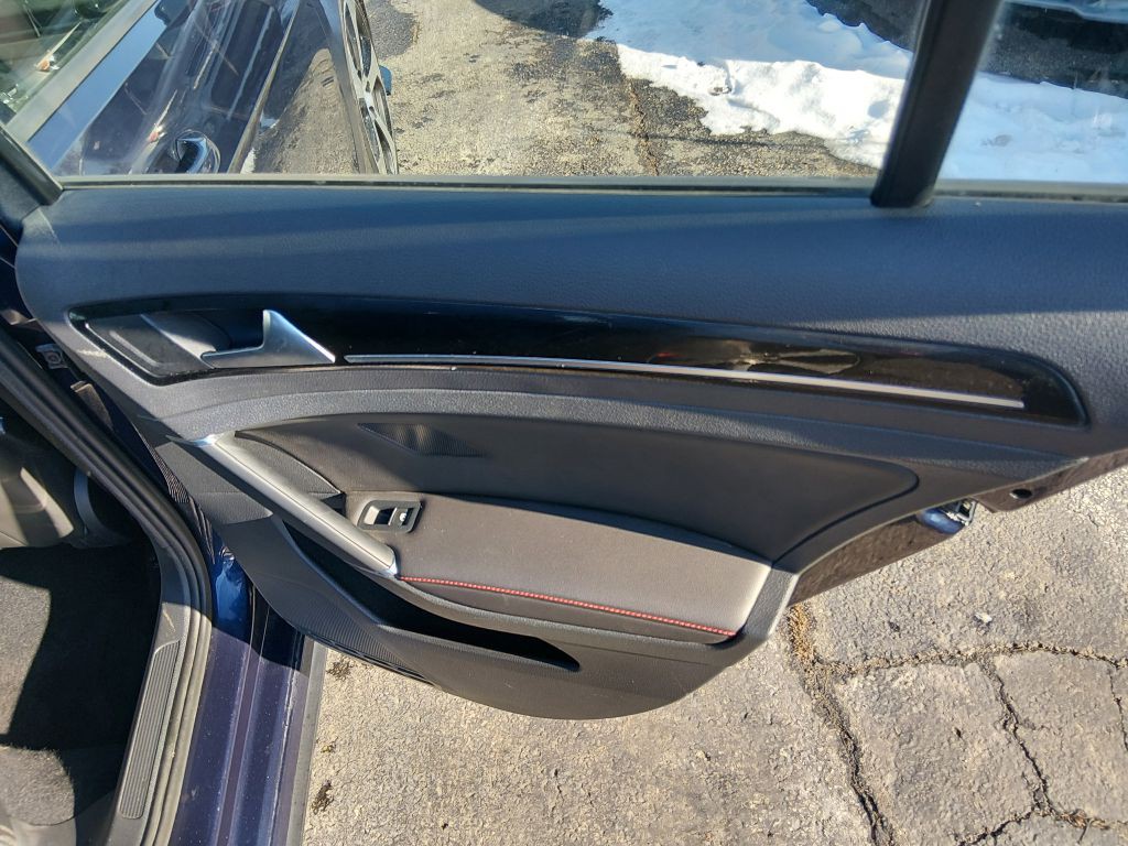 2016 Volkswagen GTI Image 14