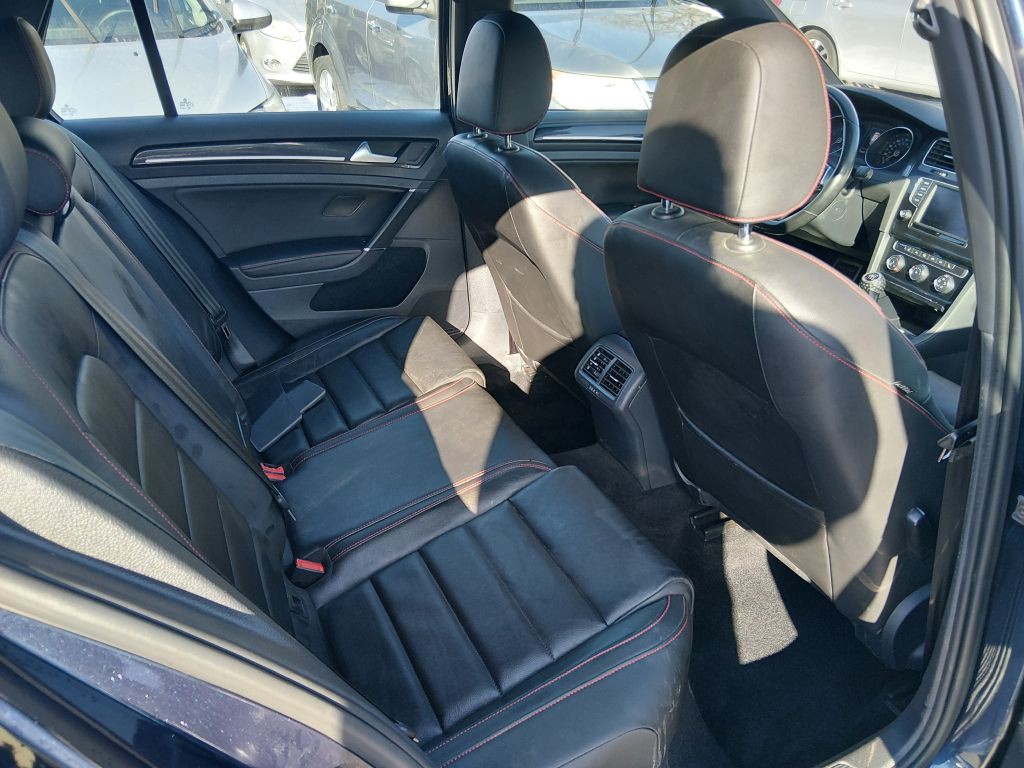 2016 Volkswagen GTI Image 16