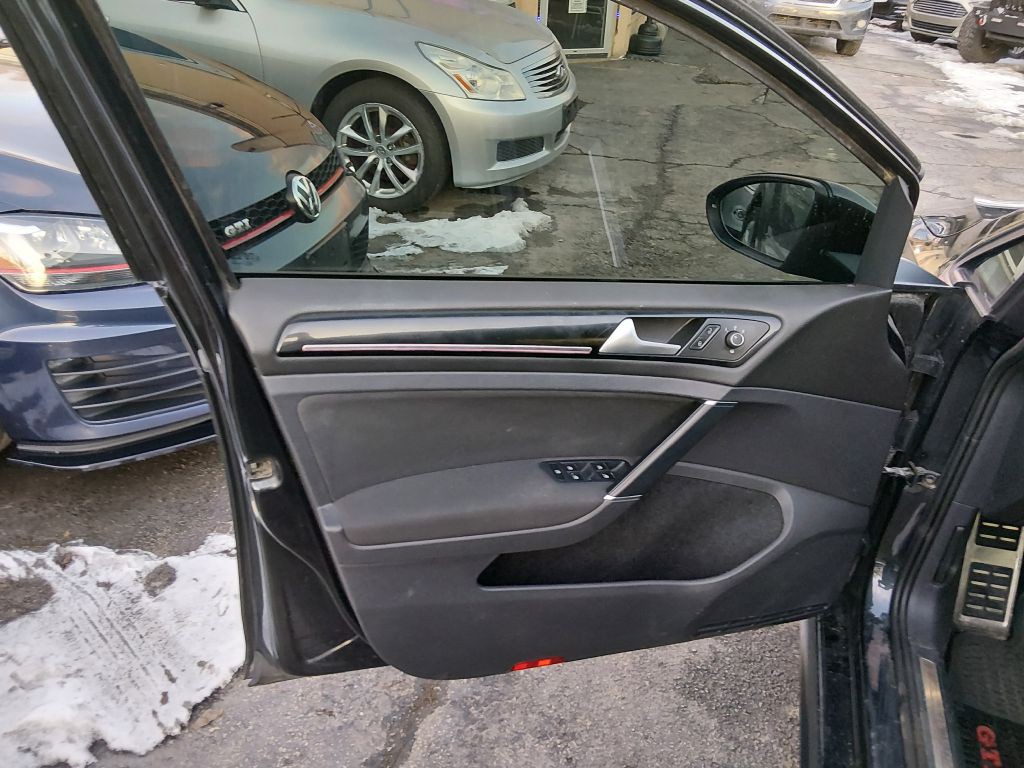 2017 Volkswagen GTI Image 5