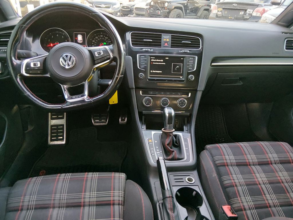 2017 Volkswagen GTI Image 6