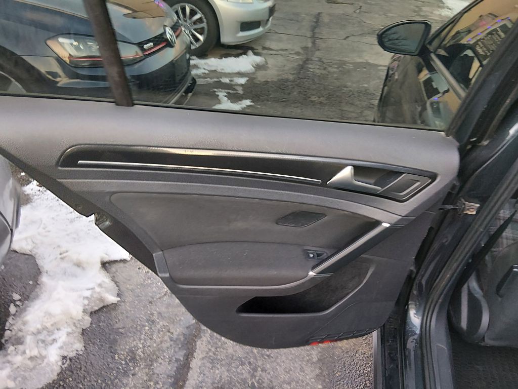 2017 Volkswagen GTI Image 10