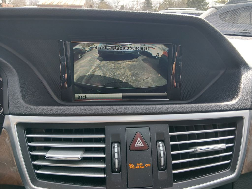 2013 Mercedes-Benz E-Class Image 9