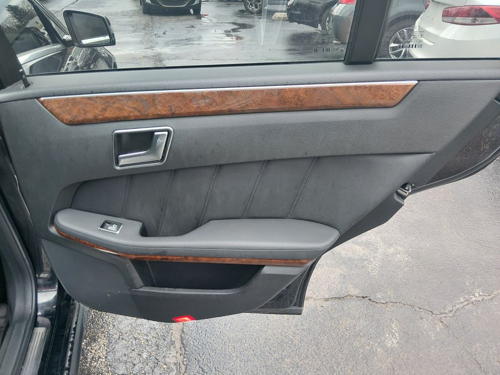 2013 Mercedes-Benz E-Class Image 14