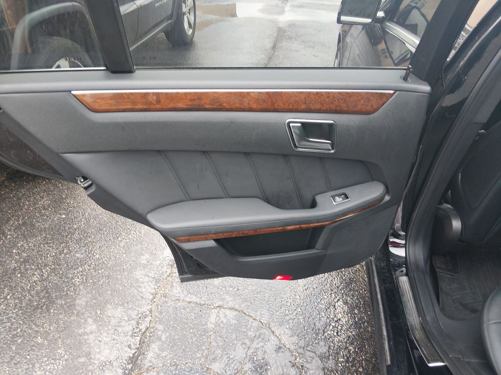 2013 Mercedes-Benz E-Class Image 17