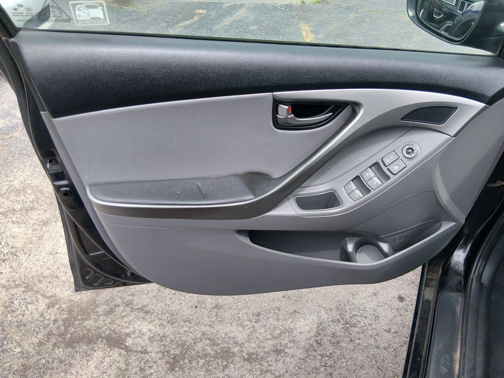 2013 Hyundai Elantra Image 5