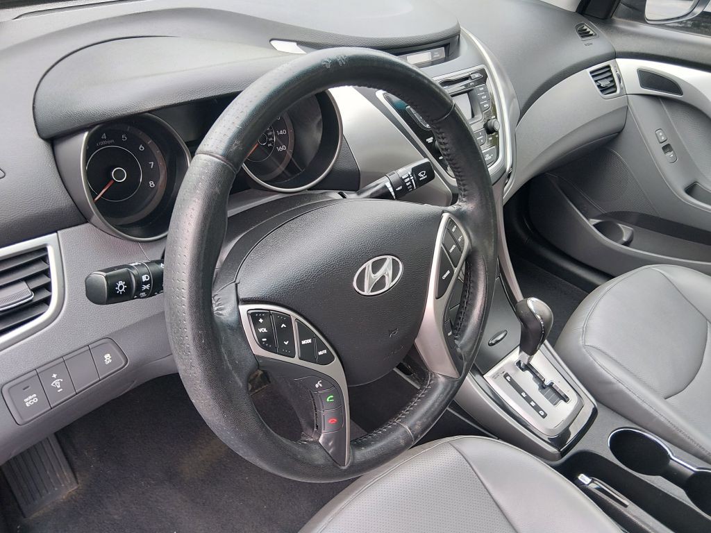 2013 Hyundai Elantra Image 6