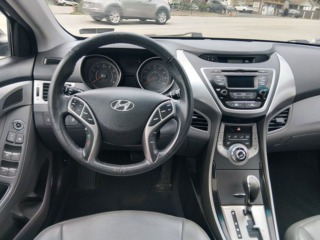 2013 Hyundai Elantra Image 7