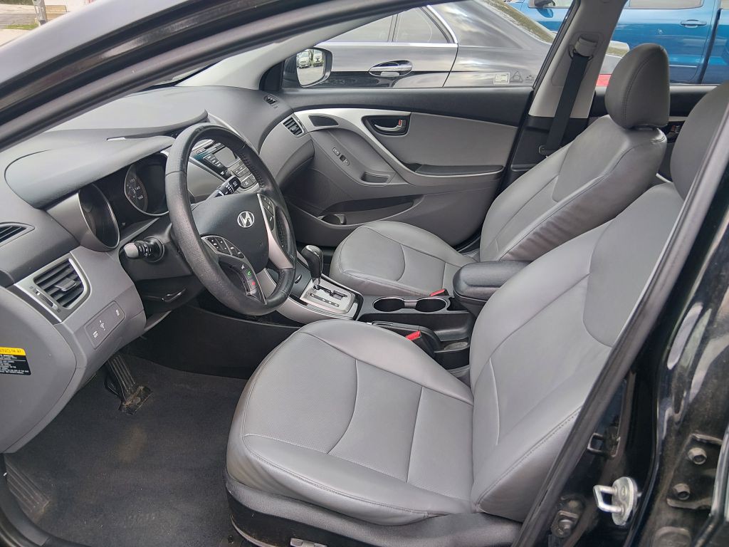 2013 Hyundai Elantra Image 8