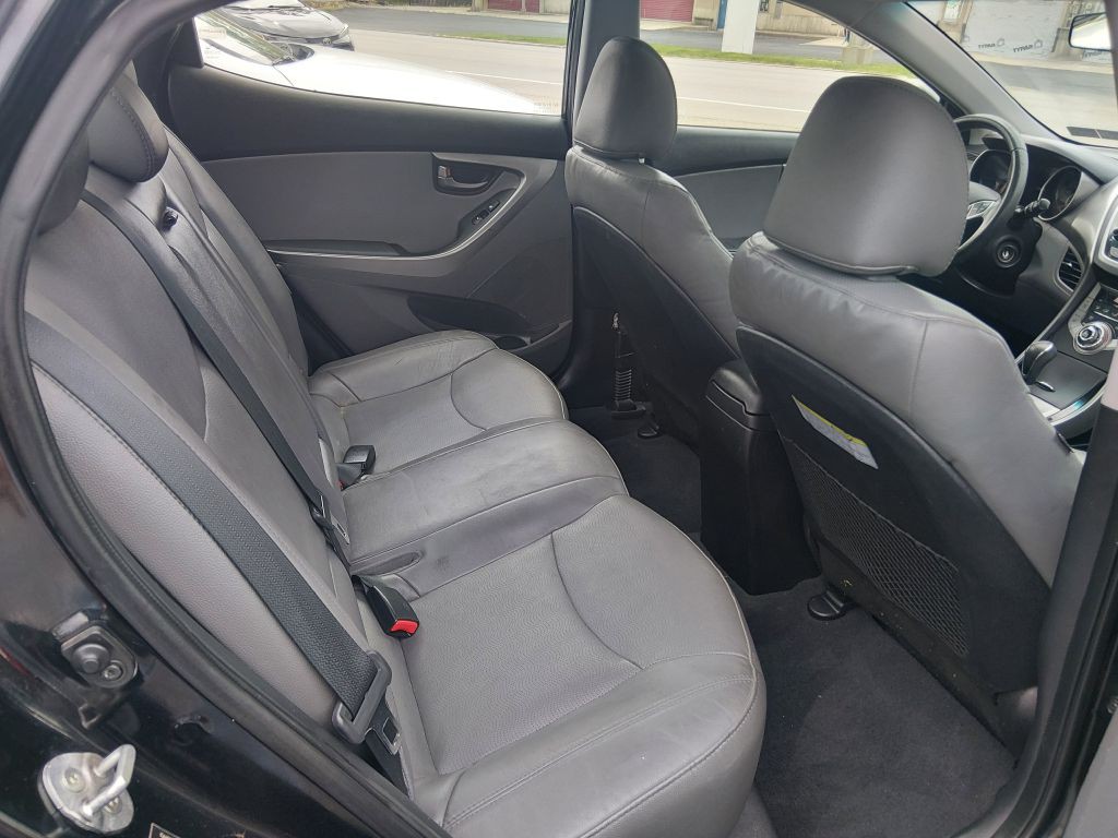 2013 Hyundai Elantra Image 15