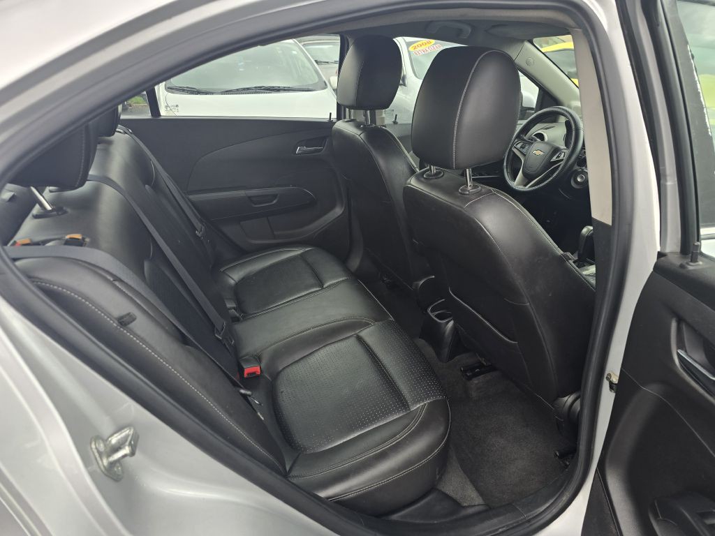 2016 Chevrolet Sonic Image 16