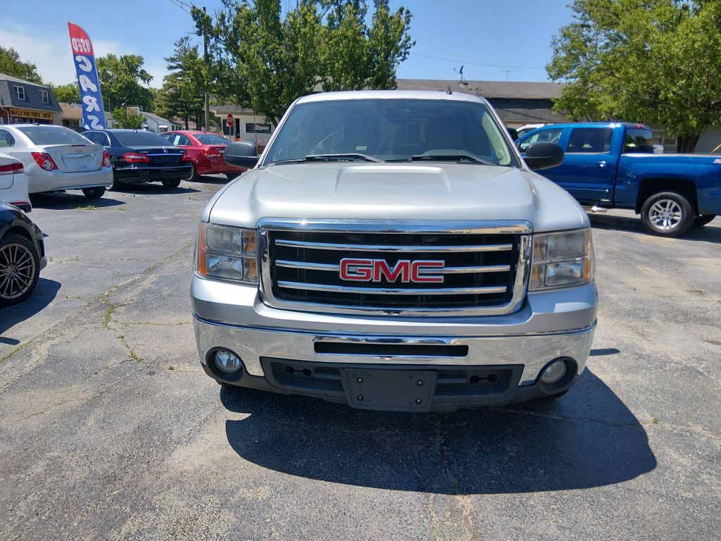 2013 GMC Sierra Image 2