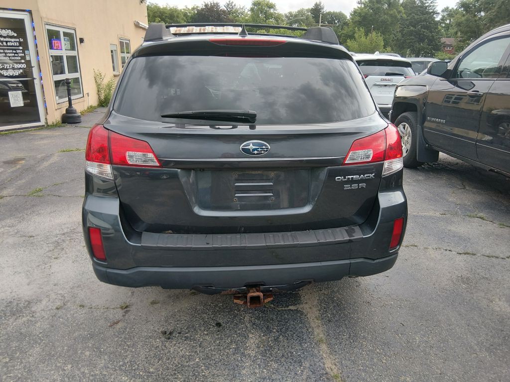 2011 Subaru Outback Image 4