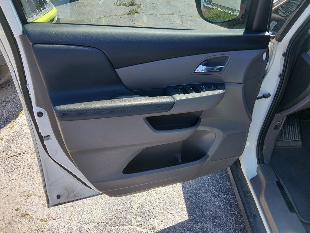 2014 Honda Odyssey Image 6