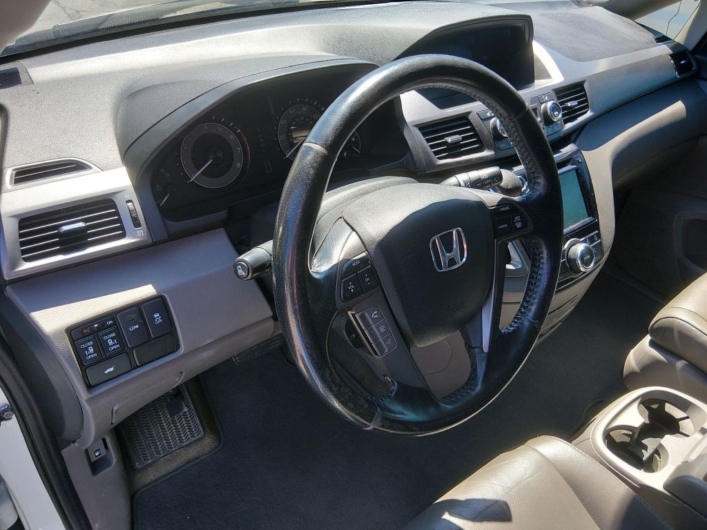 2014 Honda Odyssey Image 9