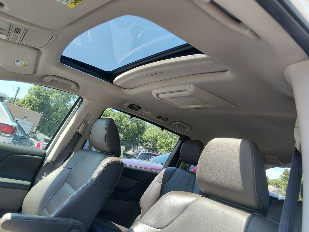 2014 Honda Odyssey Image 10