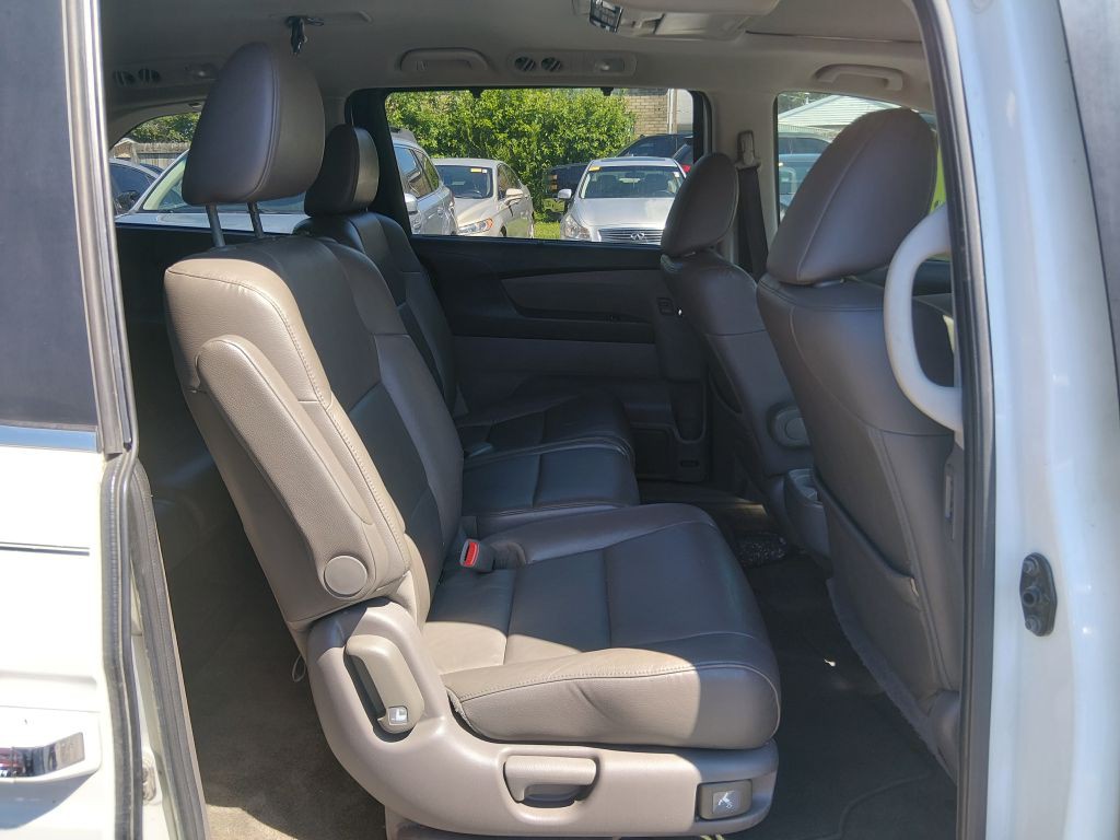 2014 Honda Odyssey Image 15