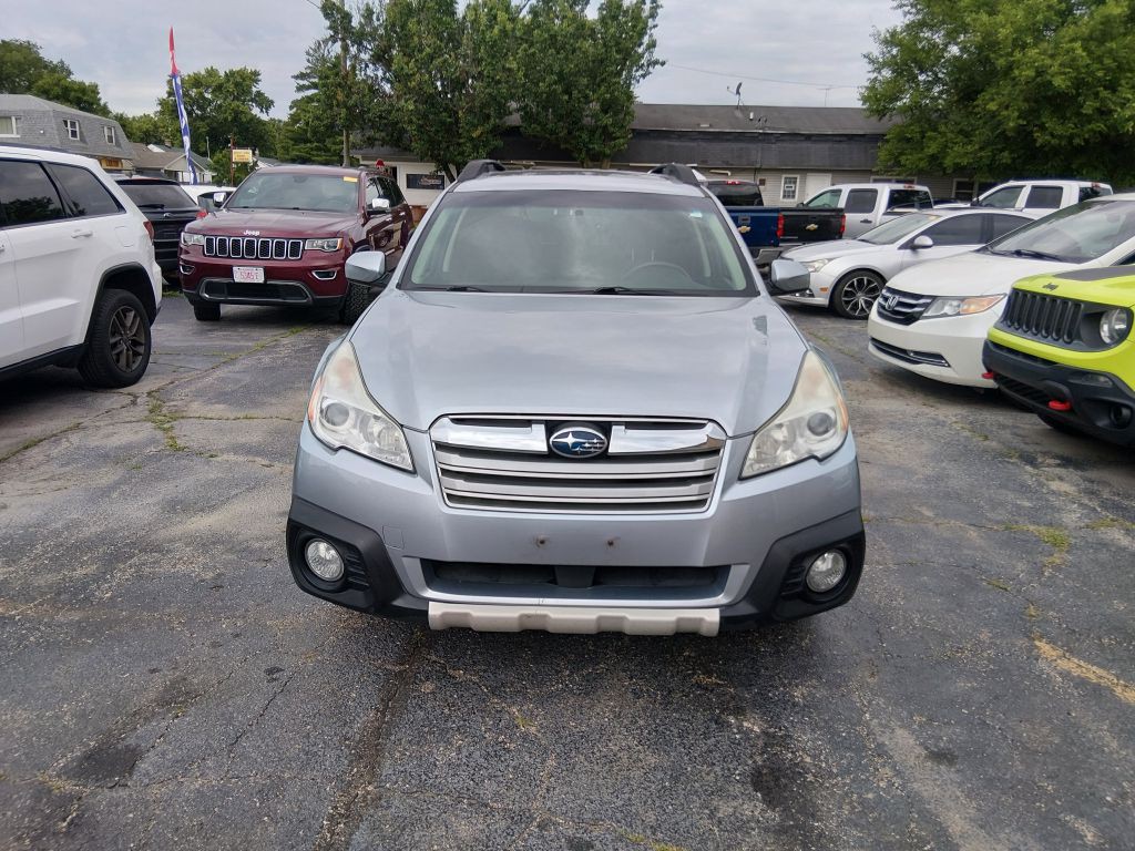 2013 Subaru Outback Image 2