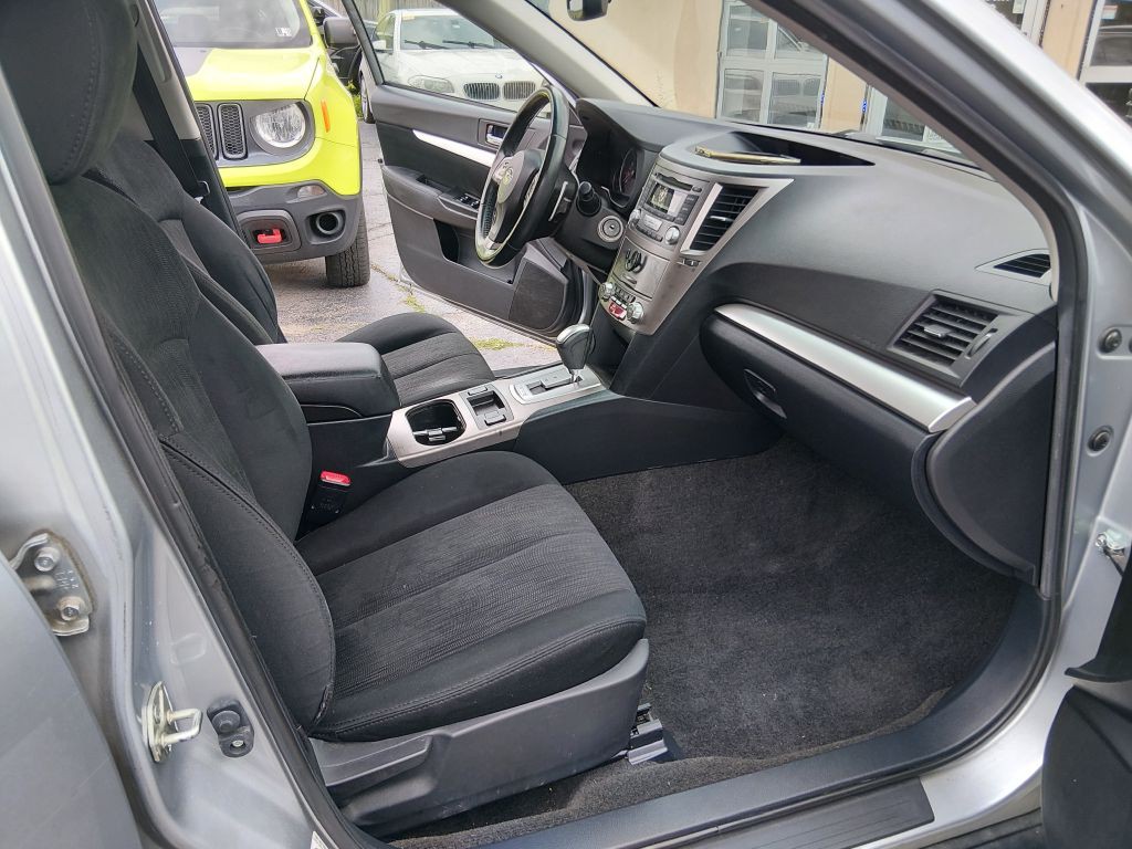2013 Subaru Outback Image 11