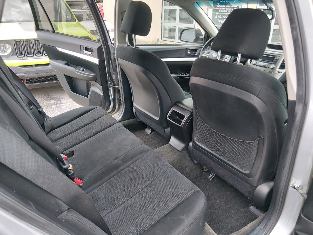 2013 Subaru Outback Image 13
