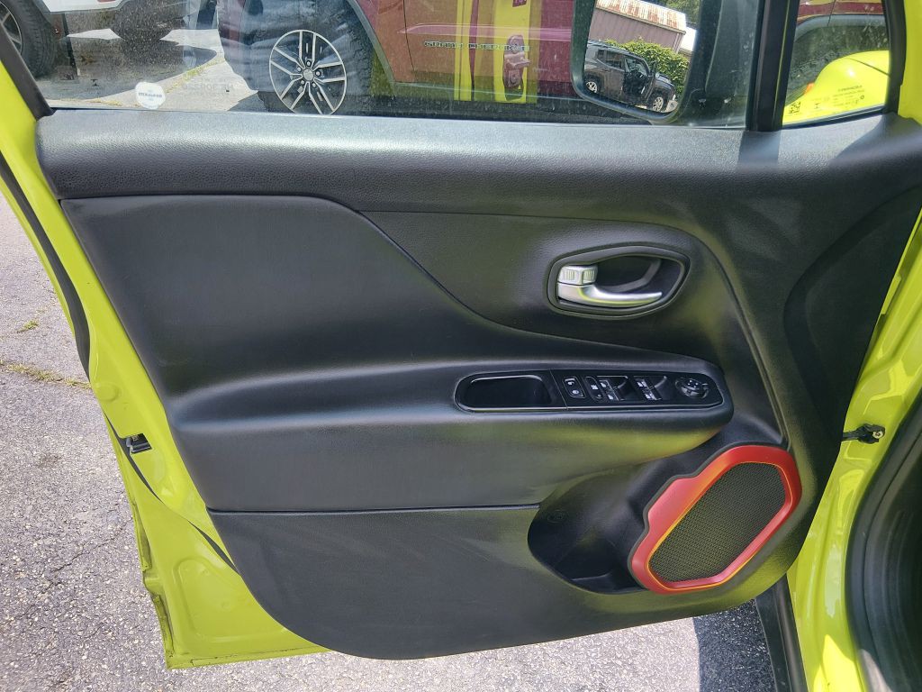 2017 Jeep Renegade Image 6