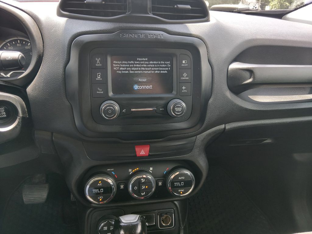2017 Jeep Renegade Image 9