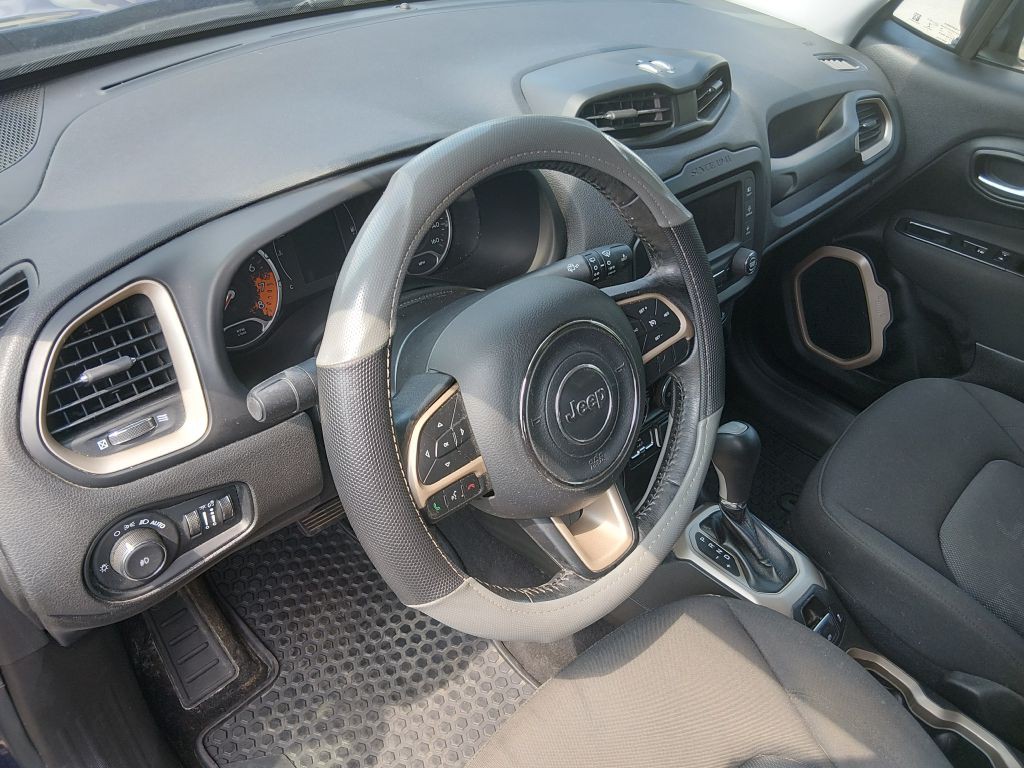 2016 Jeep Renegade Image 8
