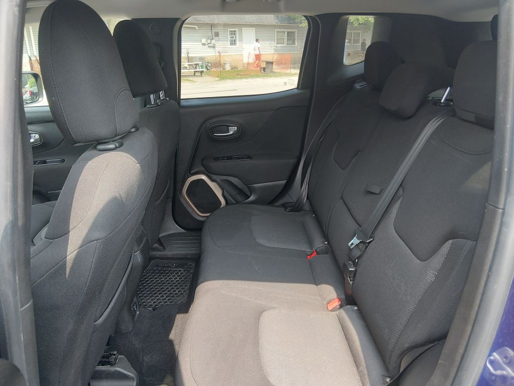 2016 Jeep Renegade Image 12