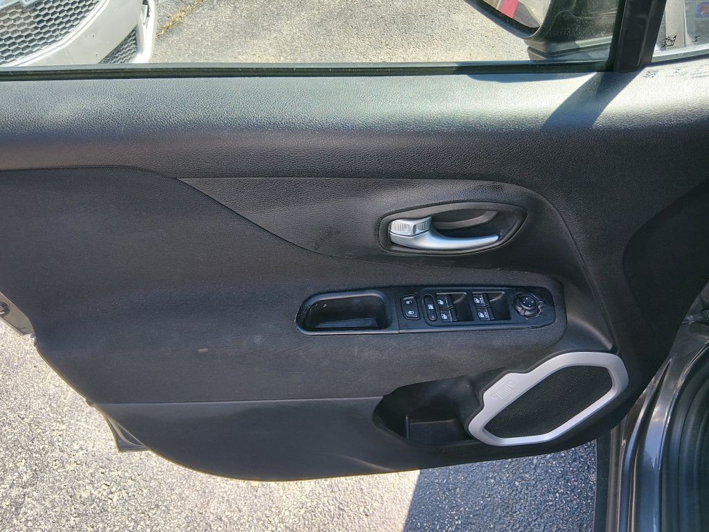 2019 Jeep Renegade Image 6