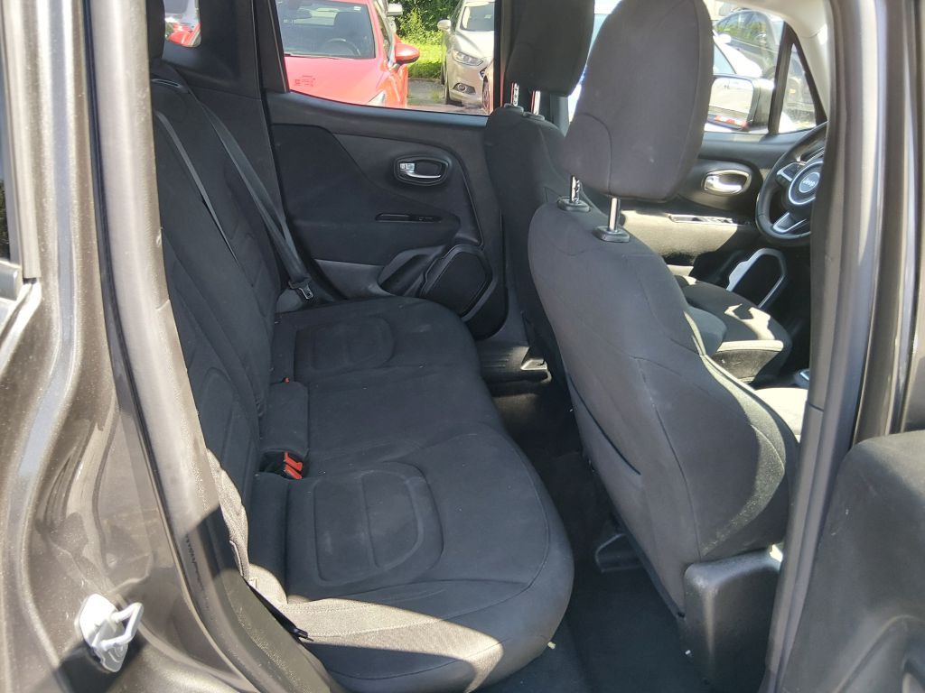 2019 Jeep Renegade Image 14