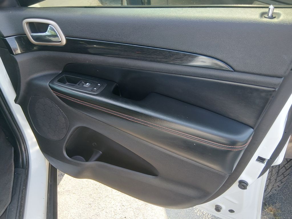 2016 Jeep Grand Cherokee Image 12
