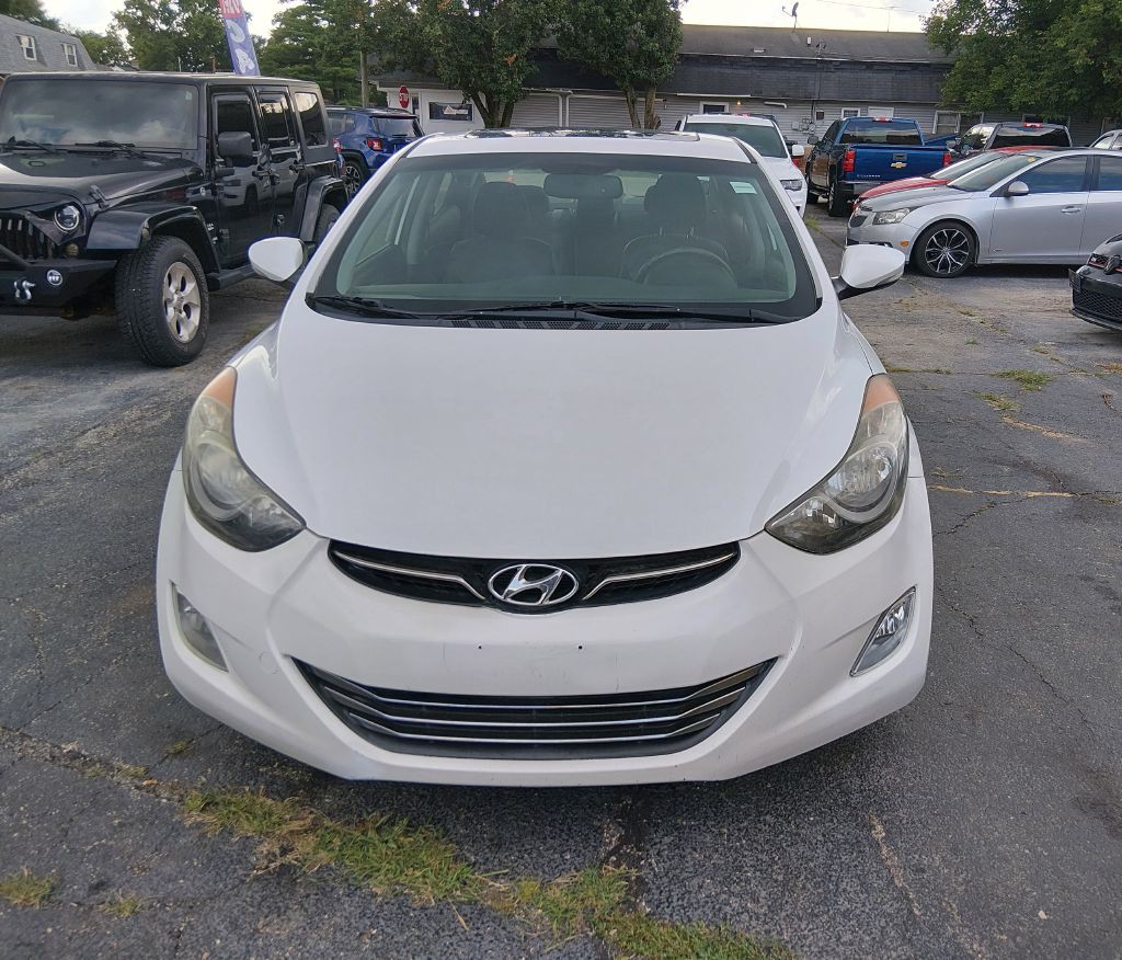2013 Hyundai Elantra Image 2