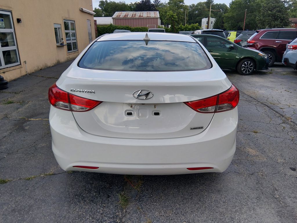 2013 Hyundai Elantra Image 4