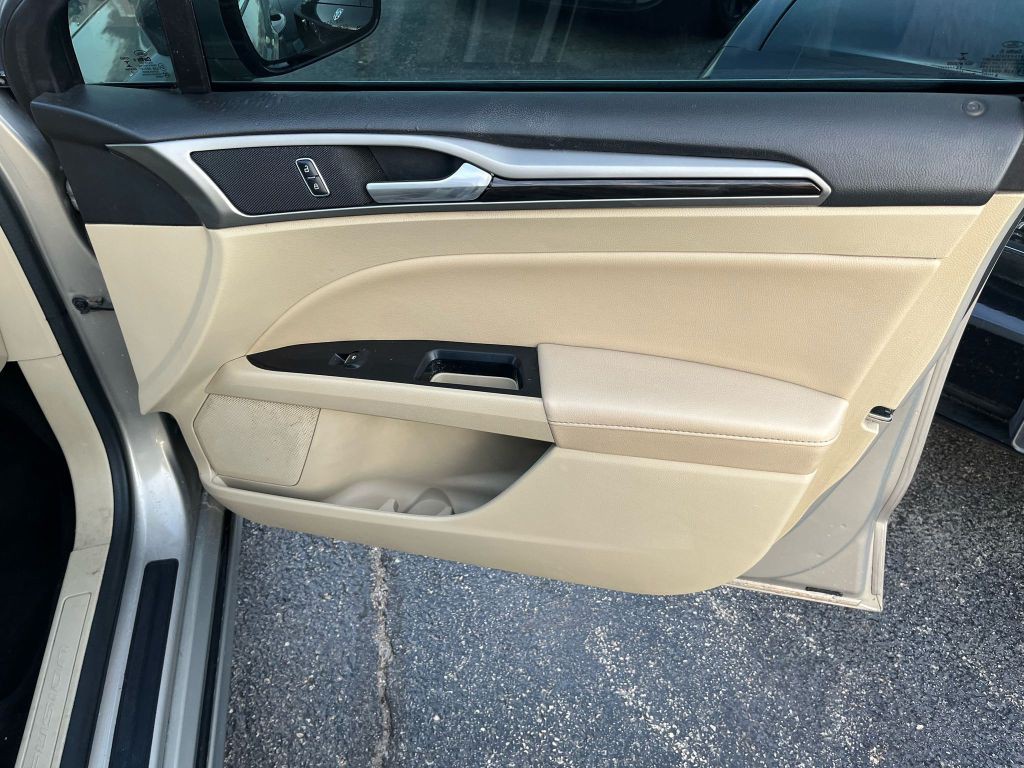 2015 Ford Fusion Image 8