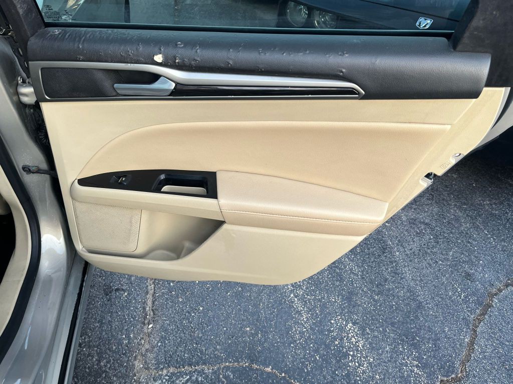 2015 Ford Fusion Image 10