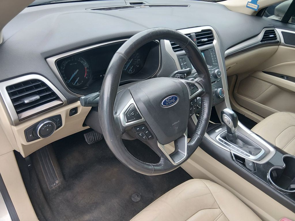 2015 Ford Fusion Image 16