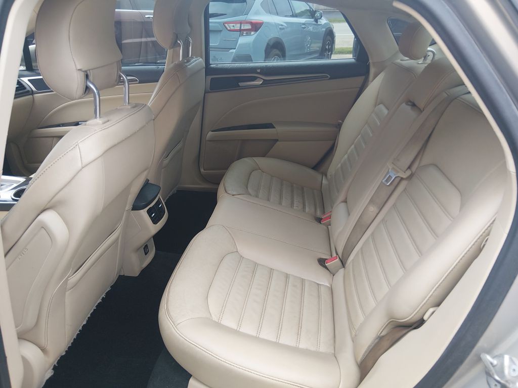 2015 Ford Fusion Image 18