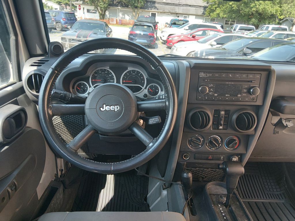 2010 Jeep Wrangler Unlimited Image 8