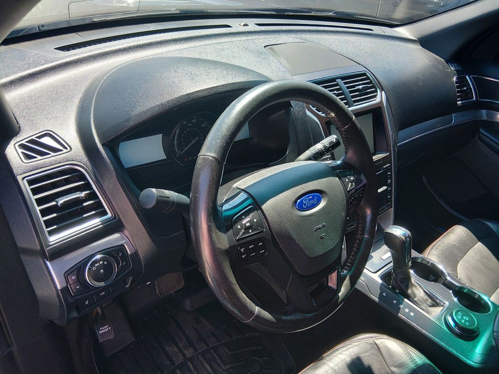 2016 Ford Explorer Image 8