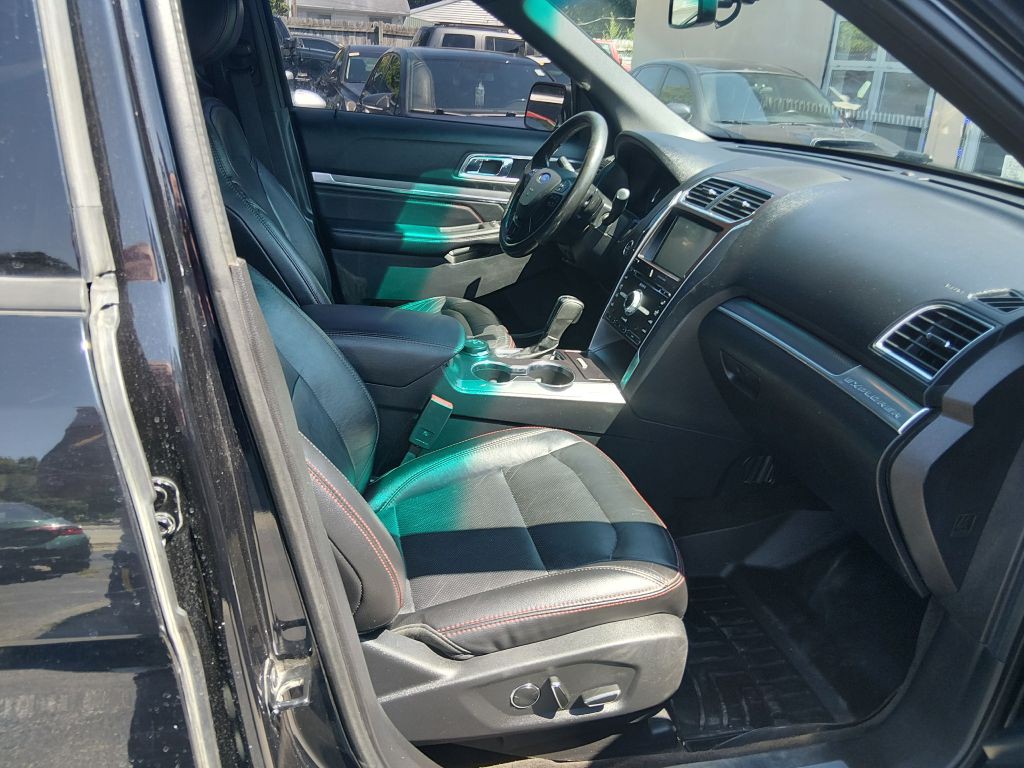 2016 Ford Explorer Image 13