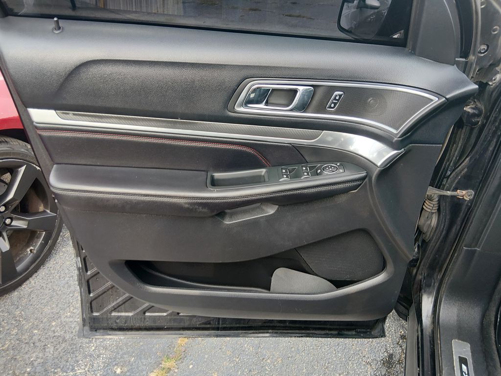 2016 Ford Explorer Image 6