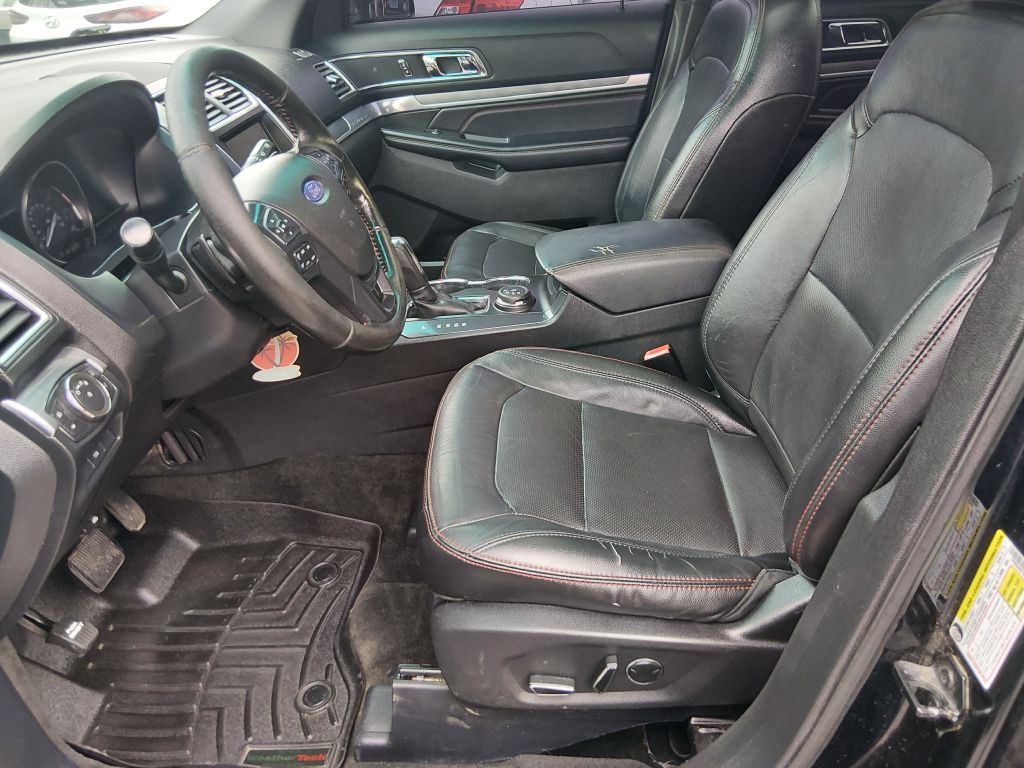 2016 Ford Explorer Image 9